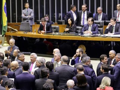 Câmara aprova texto-base de MP que altera Código Florestal e flexibiliza regras de anistia